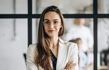 Everglow LED Technology – High-Resolution Displays for Retail, Corporate, and OOH Applications