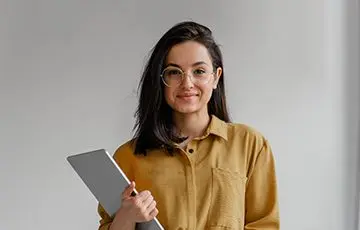 Everglow LED Technology – High-Resolution Displays for Retail, Corporate, and OOH Applications