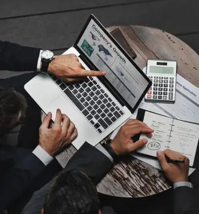 Everglow LED Technology – High-Resolution Displays for Retail, Corporate, and OOH Applications