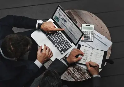 Everglow LED Technology – High-Resolution Displays for Retail, Corporate, and OOH Applications