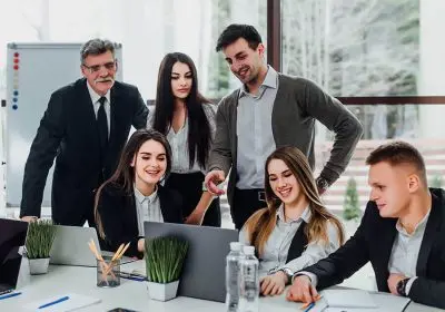 Everglow LED Technology – High-Resolution Displays for Retail, Corporate, and OOH Applications